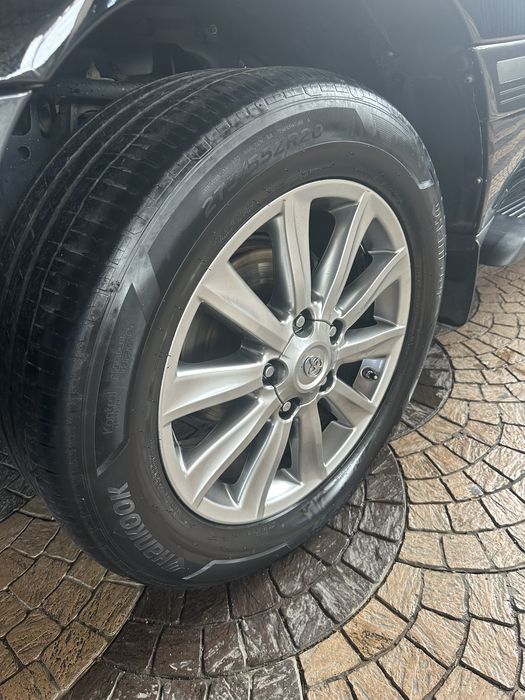 Продам титановые диски с шинами!