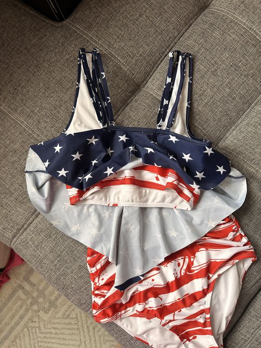 Продам купальник (р.S)