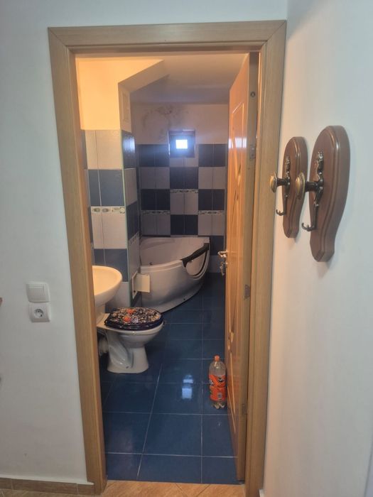 Vand apartament doua camere