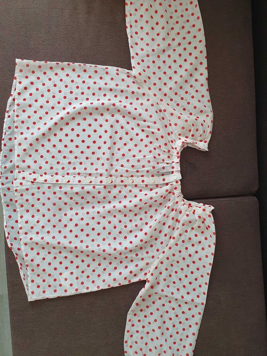 Bluza cu buline maneci lungi