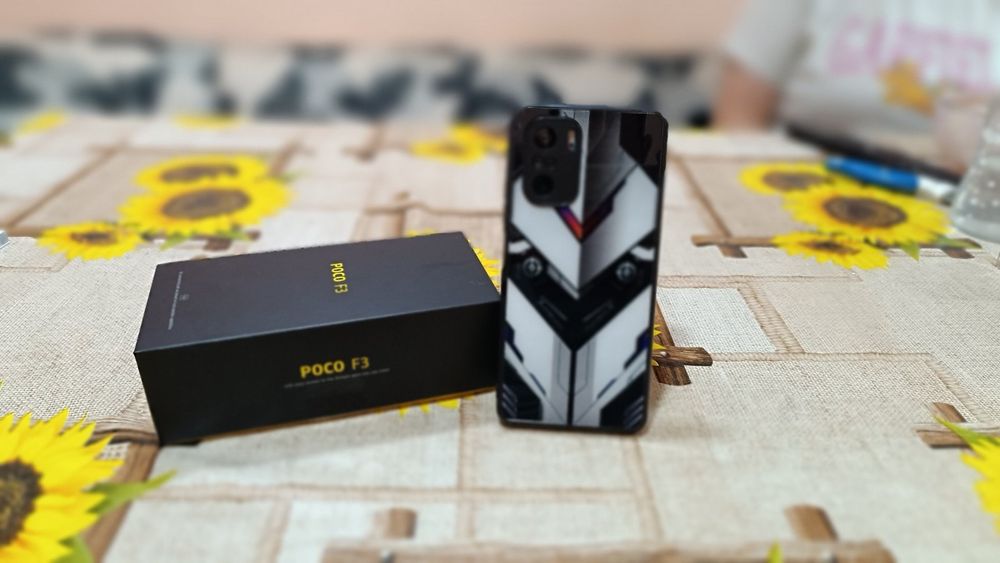 POCO F3 – 5G, 6/128GB, 6.67” AMOLED, 120Hz, Отлично състояние + кутия