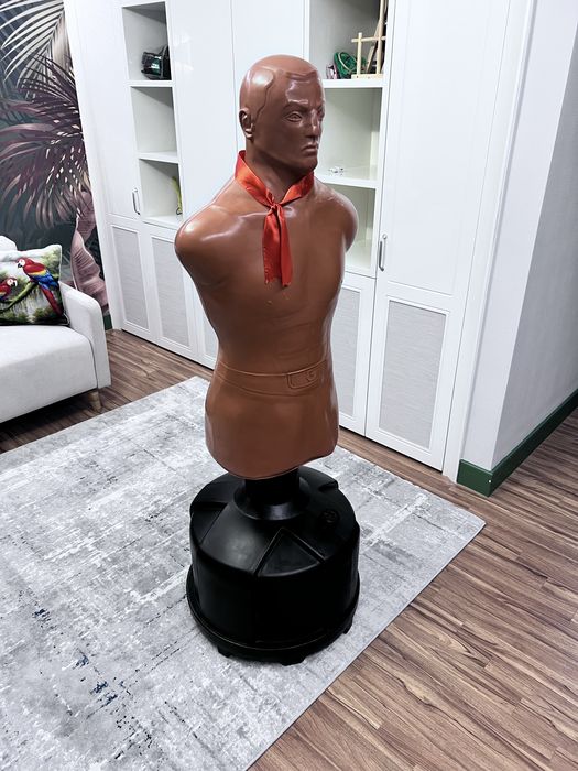 Груша, боексерский манекен