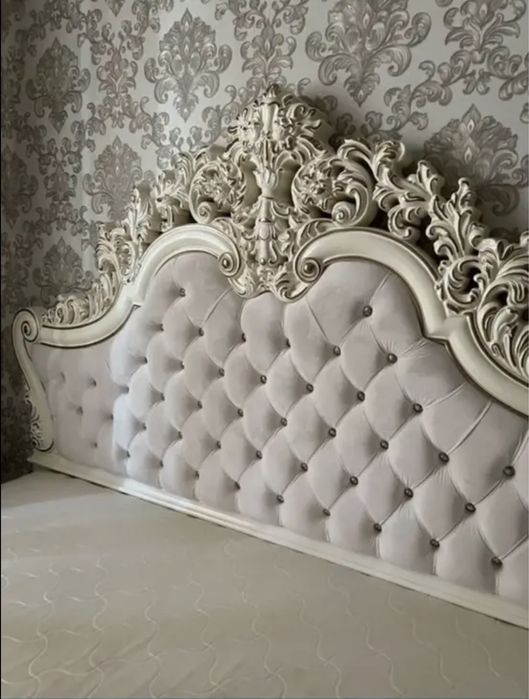 Спальный кровать