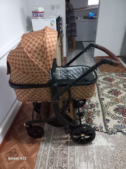 Продам детскую коляску
