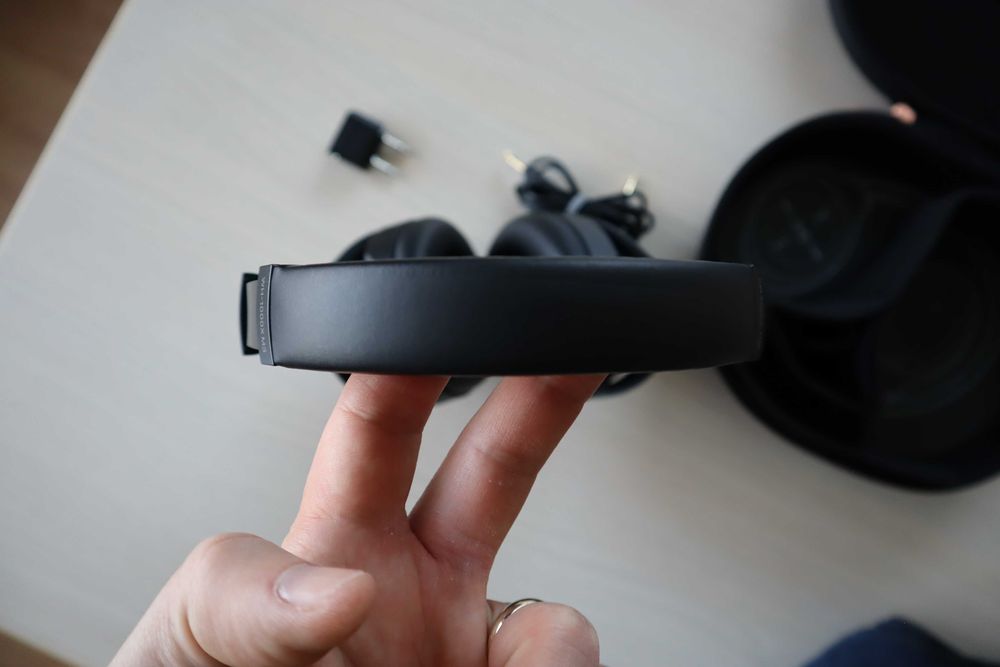 Casti SONY 1000X M3 cu noise cancelling, bluetooh