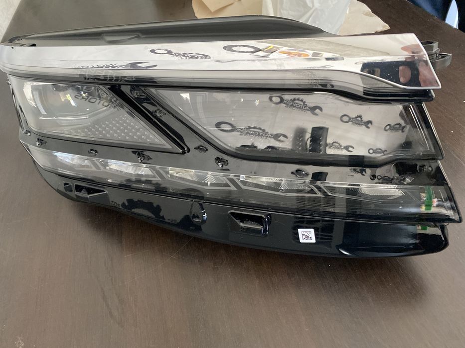 Far dreapta full led Vw Touareg de la 2018