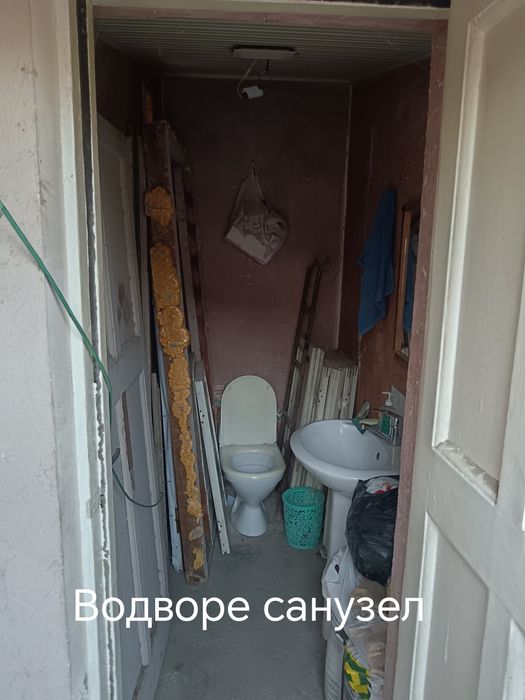 Участок продам янгиобаде возле бозара