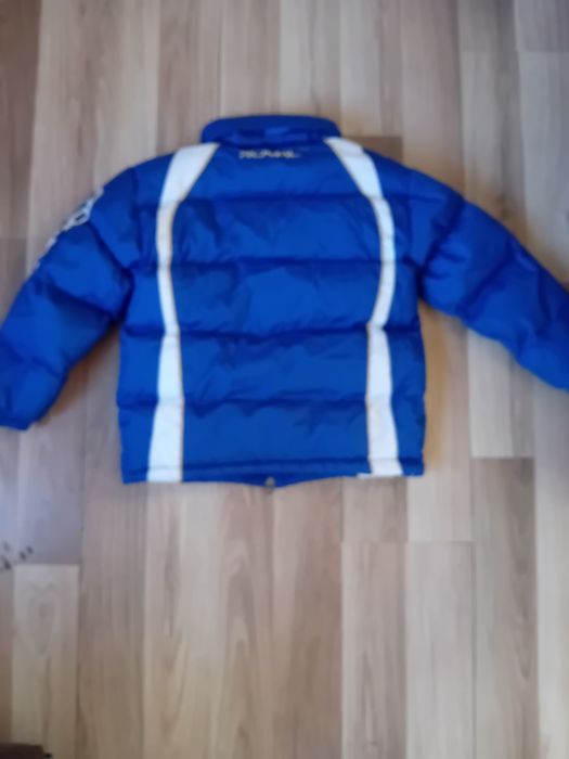 Детско        яке