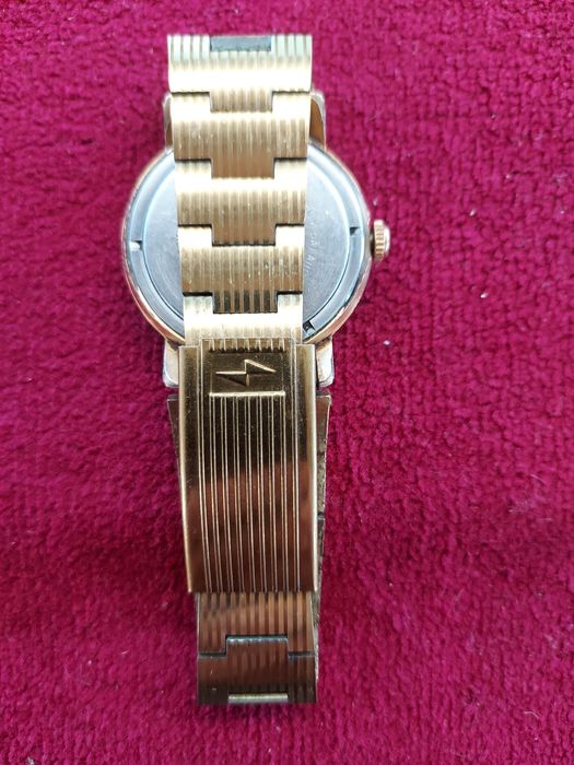 Продам советский часы