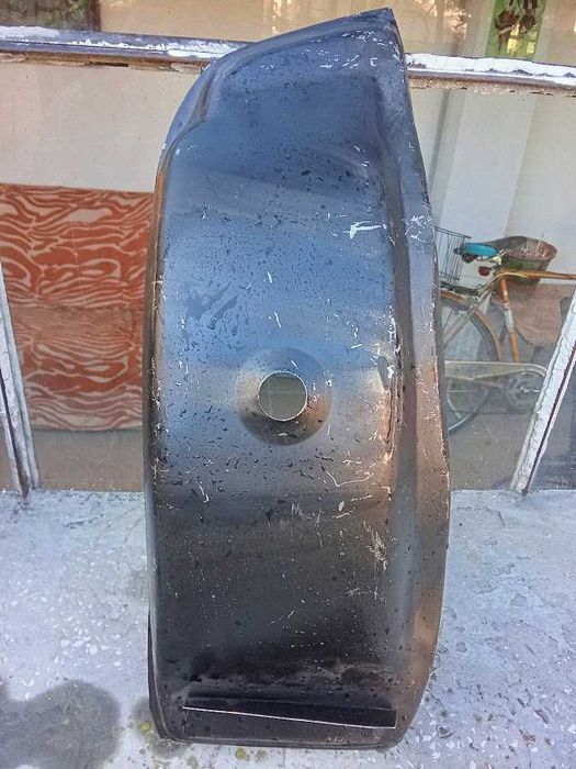 Легенчета за резервоара и резервна гума за лада и жигули