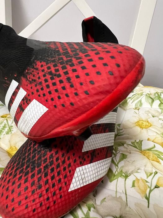 Ghete fotbal adidas Predător mărimea 44