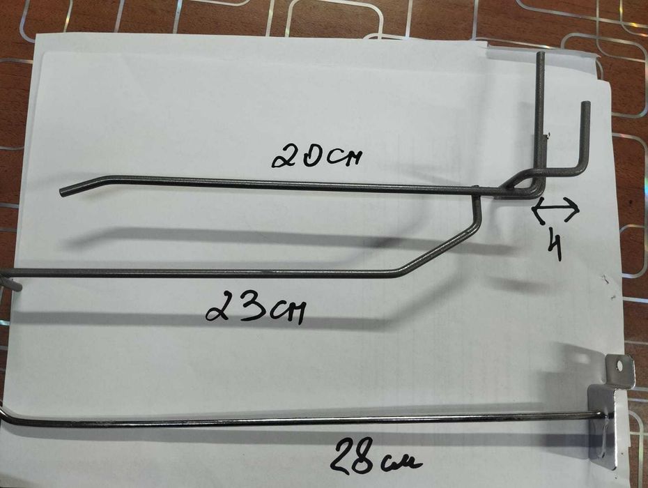 Продам крючки на эконом панель