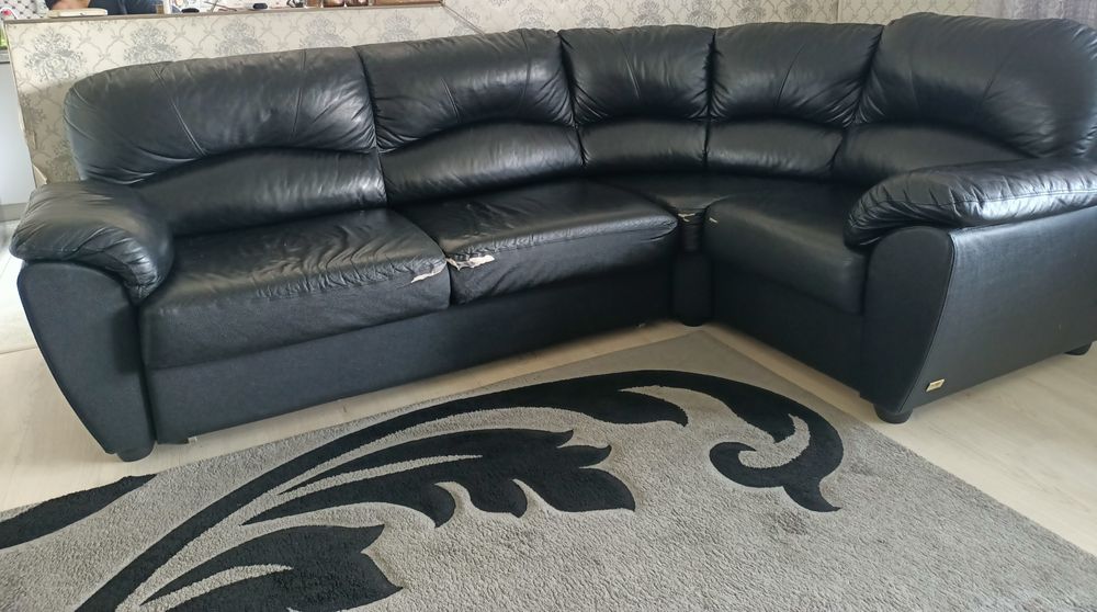 Диван кожаный продам