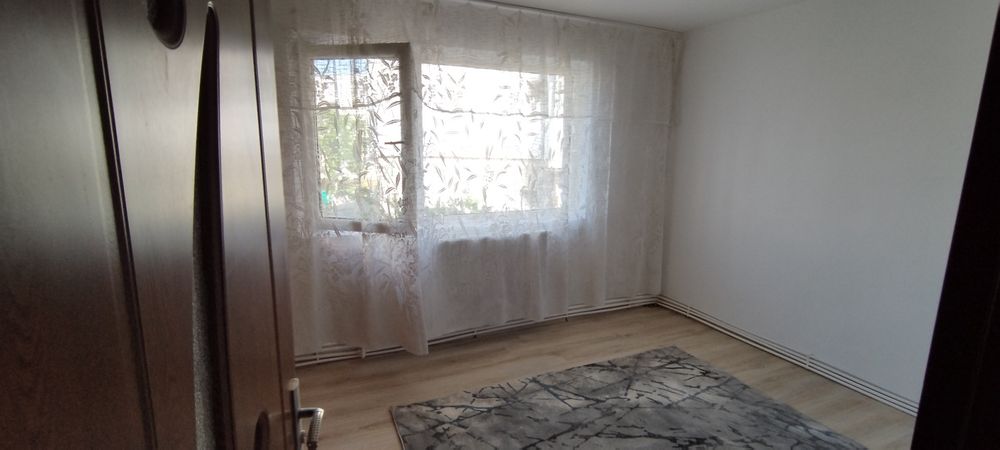 Închiriez apartament 2 camere