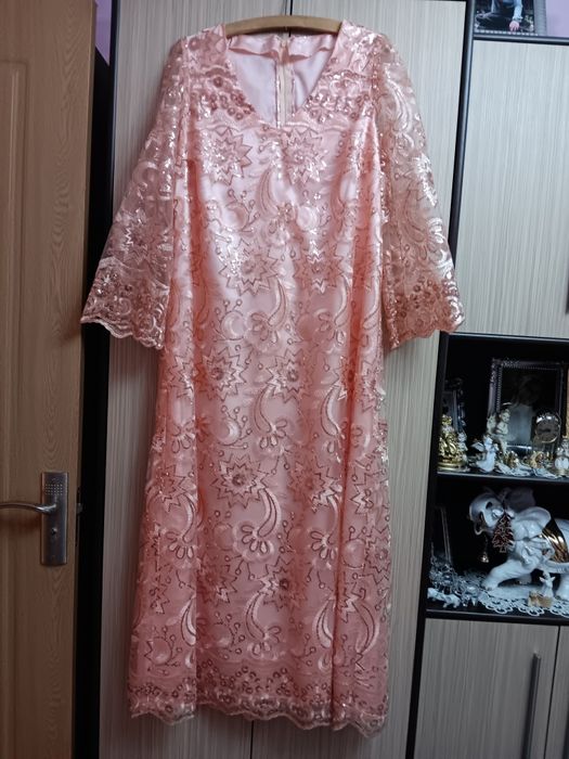 Vand rochie de ocazie marina 48 prete 300 lei usor negociabil