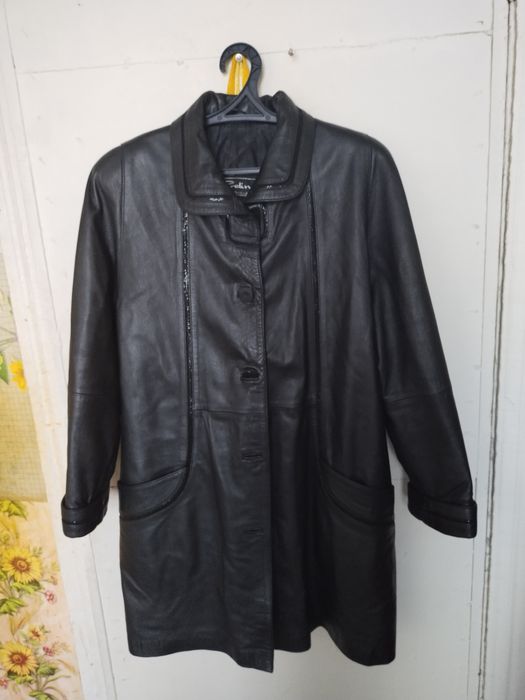 Продам женскую куртку