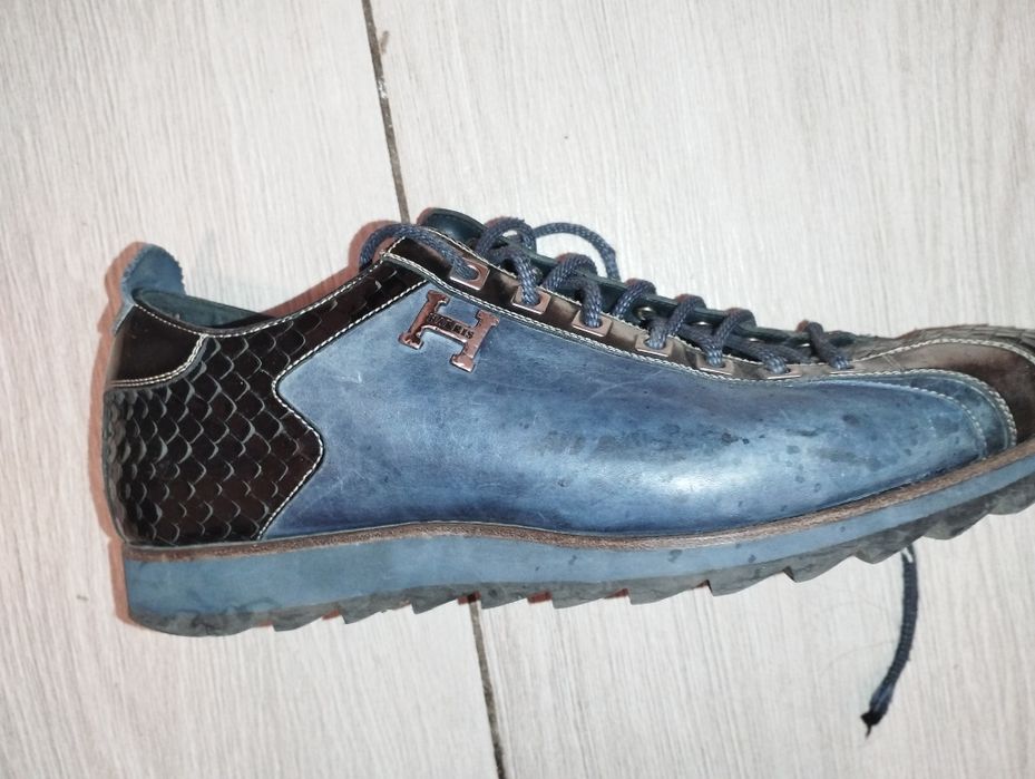 Продам кроссовки Harris