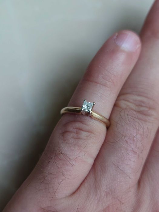 Inel logodna cu diamant natural princess cu certificat GIA