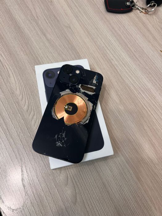 Продам iPhone 13 mini айфон 13 мини