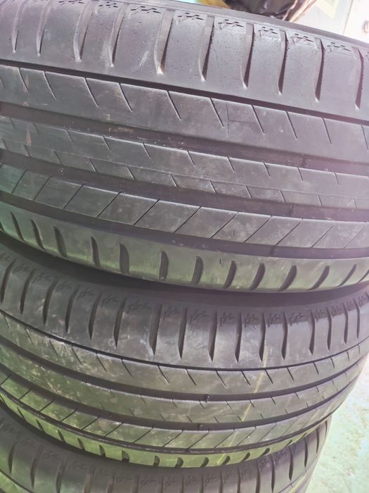 2 бр летни 235/60/18 Michelin