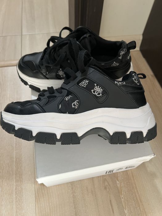 Дамски обувки GUESS,ботуши , кубинки DARIS