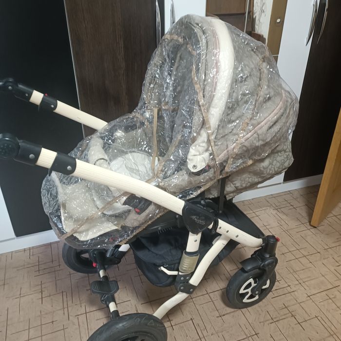 Продам коляску 3 в 1 Адамекс