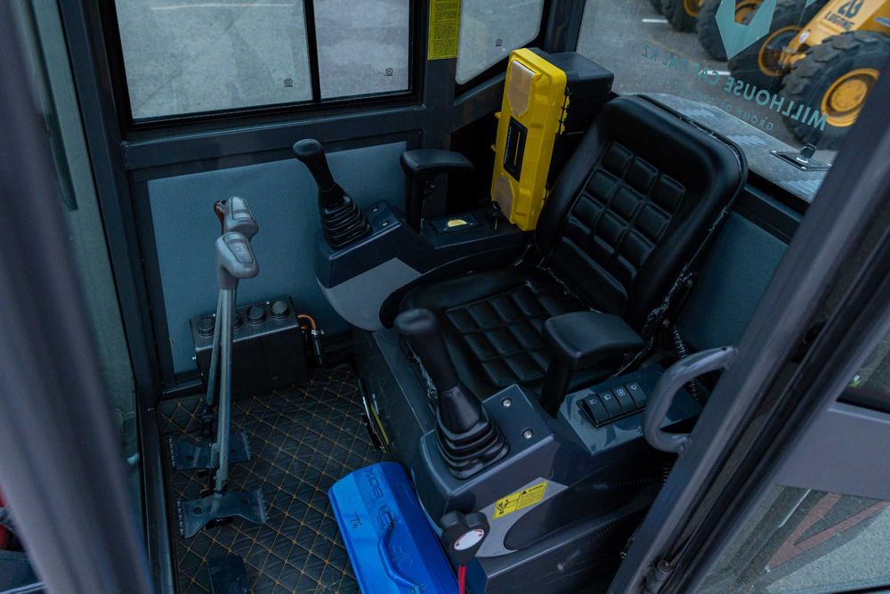 Мини экскаватор SAAO SE30