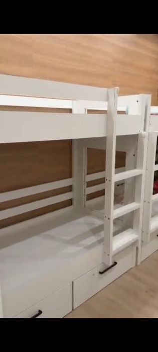 Две двухярусные кроватки