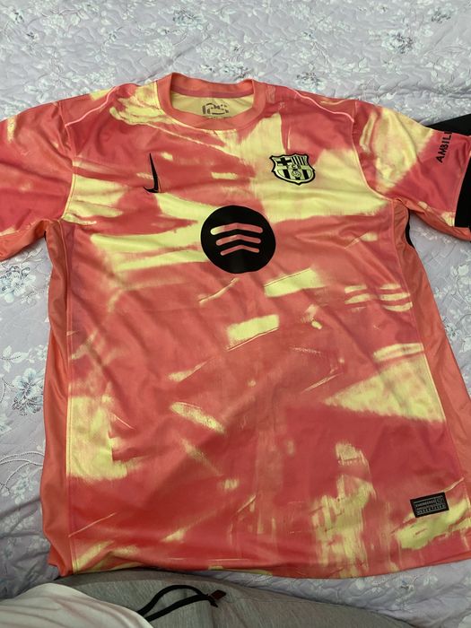 Продаю футболку!!!