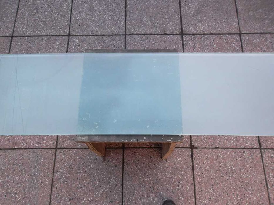 Стекла толстые 8 штук