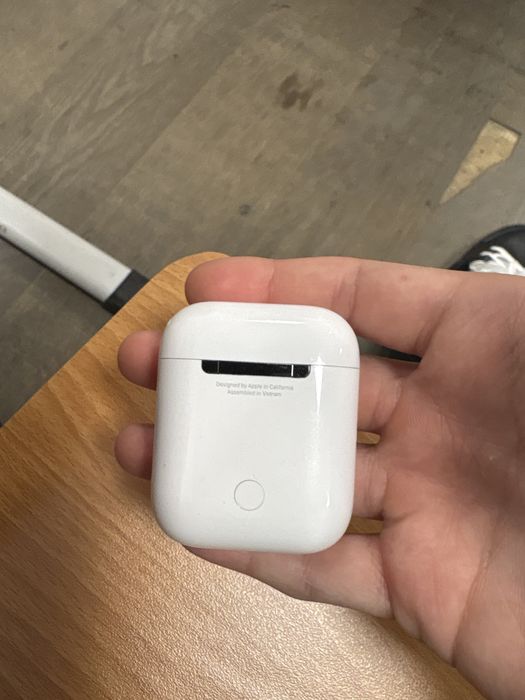 vand airpods 2 in stare perfecta