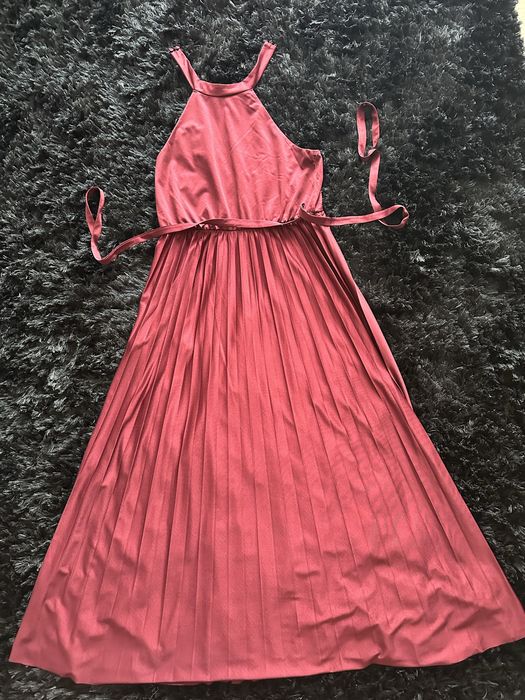 Rochie eleganta visinie About you