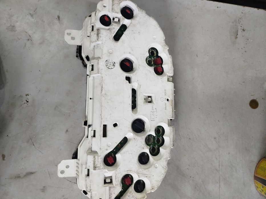 На Субару форесте щиток приборов б/у