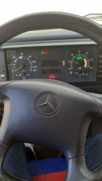 Mercedes atego 818 7,5T  12 paleti