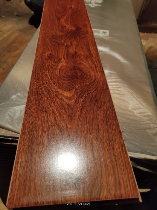 Продам ламинат новый