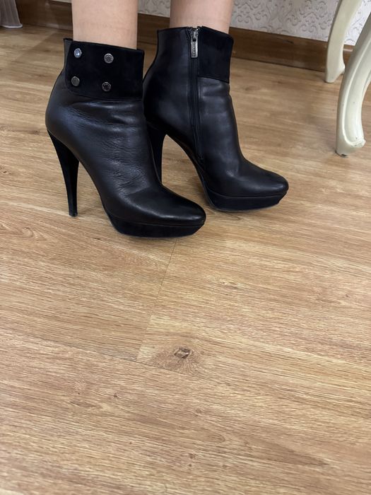 Продам женские полуботинки