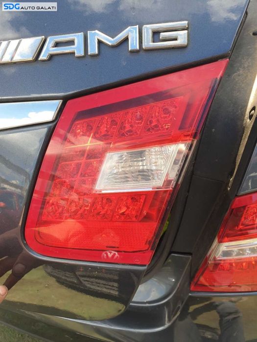 Stop Lampa Tripla Dreapta de pe Capota Portbagaj Mercedes Clasa E Class W212 2009 - 2012 [C4927]