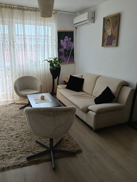 Vând apartament 2 camere etaj 2