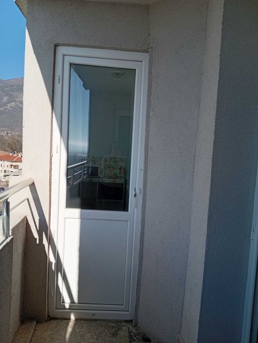 Продава апартамент