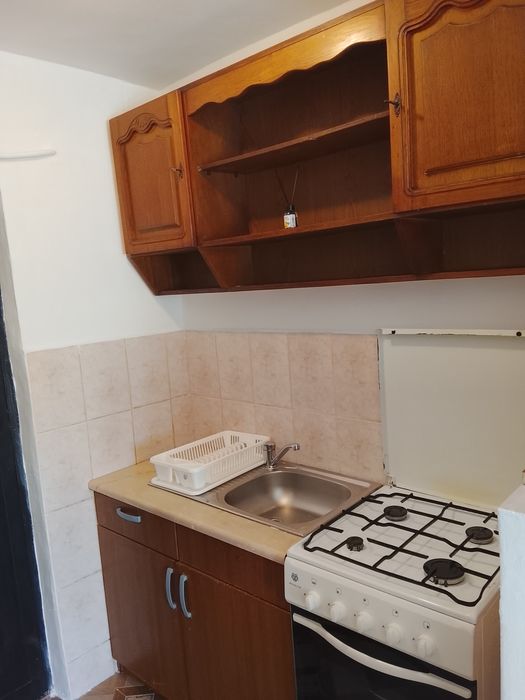 Dau în Chirie garsoniera