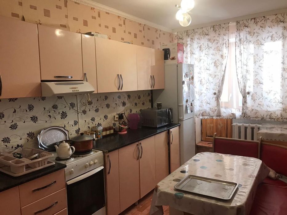 Продам квартиру 3-х комнатную