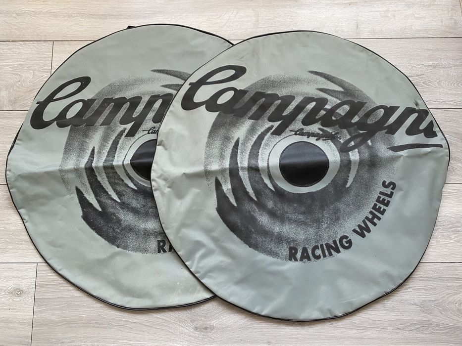 Карбонов Шосеен велосипед Scott addict