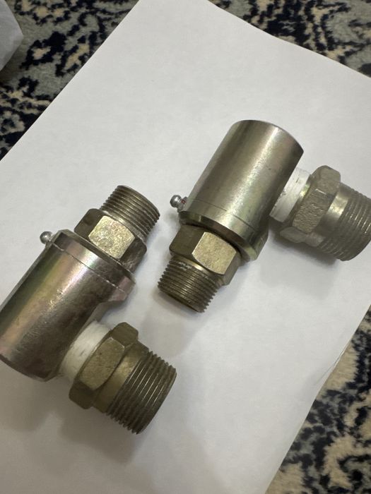 Вертлюжок для гидравлического ключа