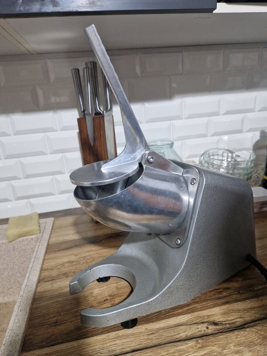Продам измельчитель льда