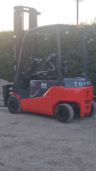 Electrostivuitor Toyota 8FBMT20