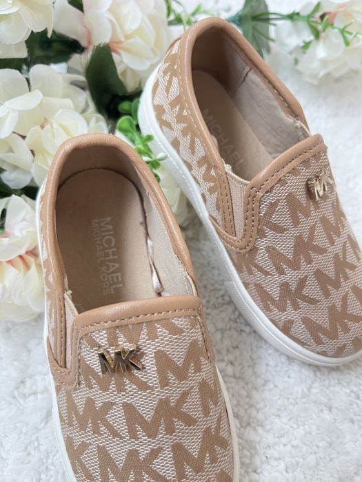 Michael Kors оригинални бебешки мокасинки за момиченце