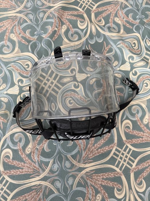 Визор хоккейный гибридный