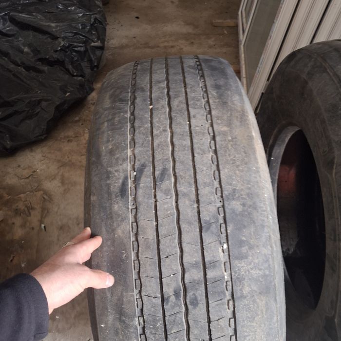 Б/у  шины на грузовик