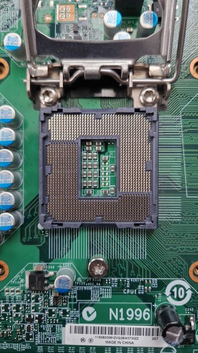 Placa de baza Lenovo IH61M + cooler