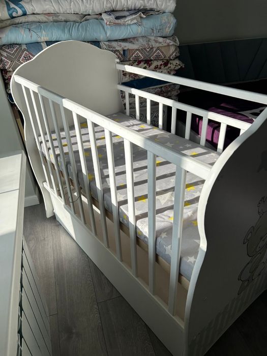 Детская кроватка с матрасом/Манеж